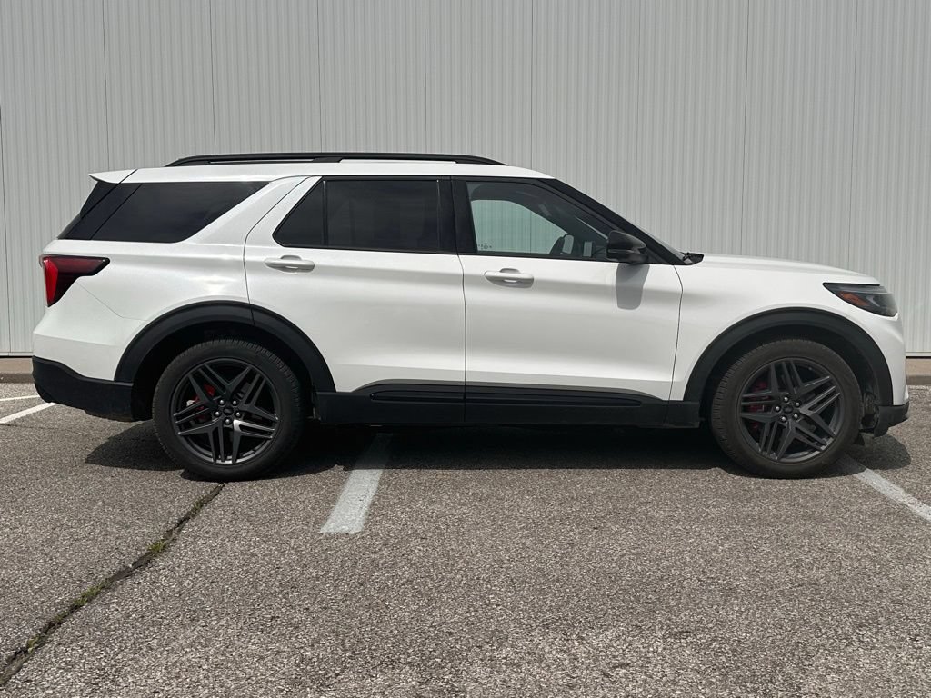 Certified 2025 Ford Explorer ST w/ Sun And Sound Package AWD/4WD image 7