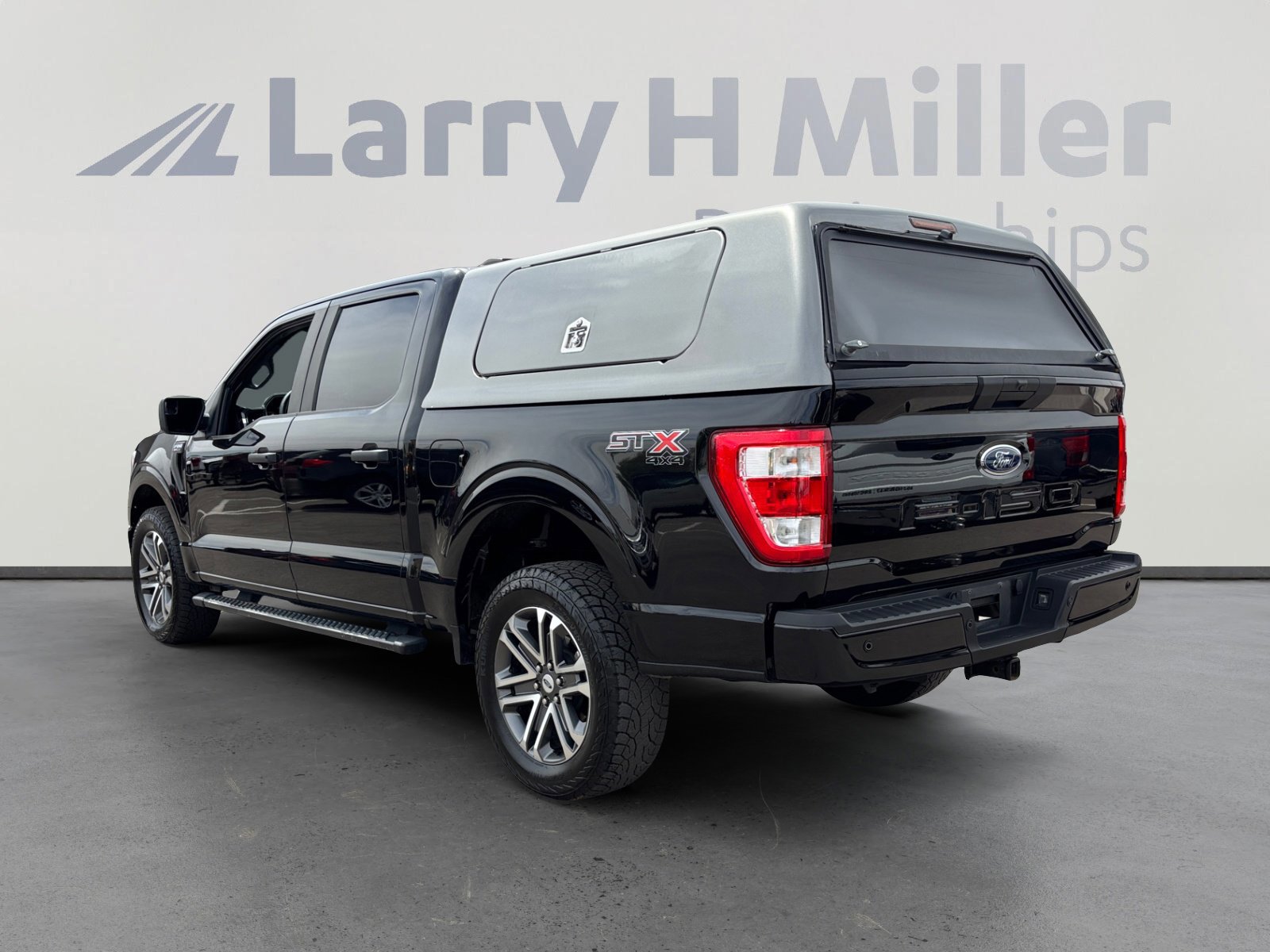 Certified 2022 Ford F150 XL w/ STX Appearance Package AWD/4WD image 3