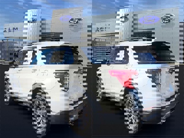 Certified 2023 Ford Explorer XLT w/ Equipment Group 202A image 4