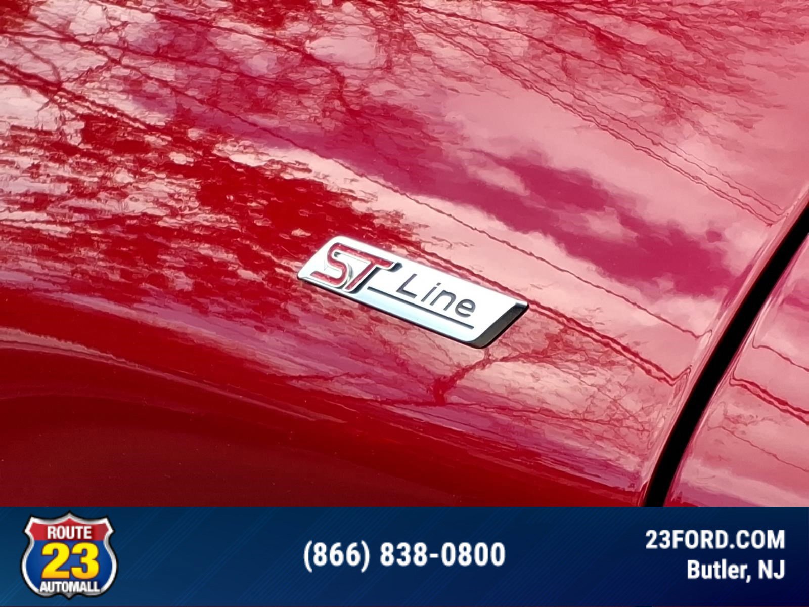 Certified 2025 Ford Explorer ST-Line w/ Premium Package AWD/4WD image 9