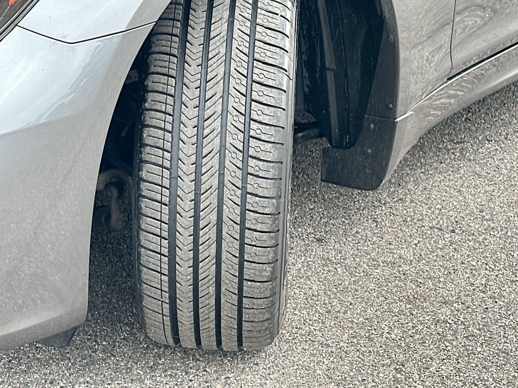 Used 2018 INFINITI Q70 Luxe w/ Proactive Package AWD/4WD image 25