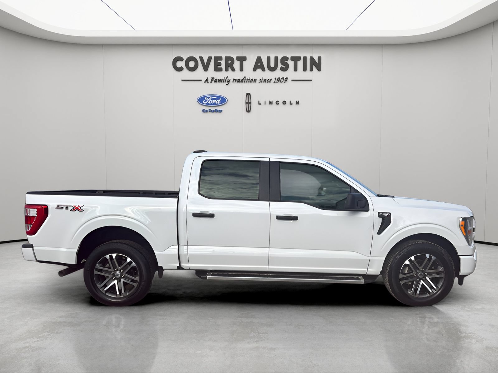 Certified 2022 Ford F150 XL w/ STX Appearance Package RWD image 6
