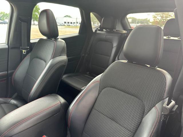 Certified 2023 Ford Escape ST-Line w/ Tech Pack #1 AWD/4WD image 3