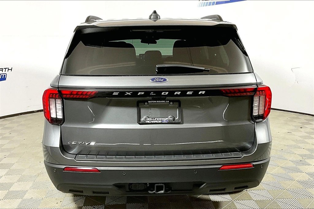 Certified 2025 Ford Explorer Active image 4