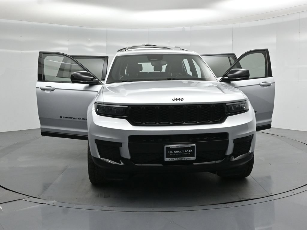 Used 2021 Jeep Grand Cherokee L Laredo AWD/4WD image 28