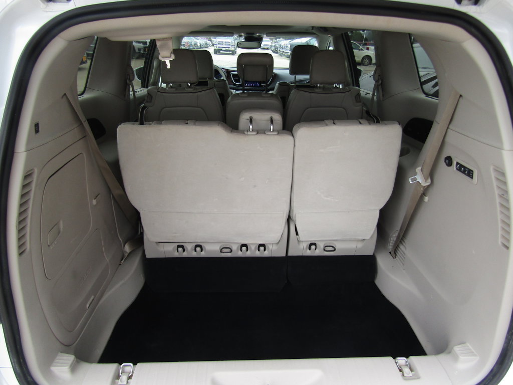 Used 2019 Chrysler Pacifica Limited w/ Tire & Wheel Group FWD image 37