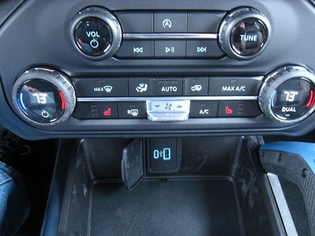 Certified 2023 Ford Bronco Wildtrak image 17