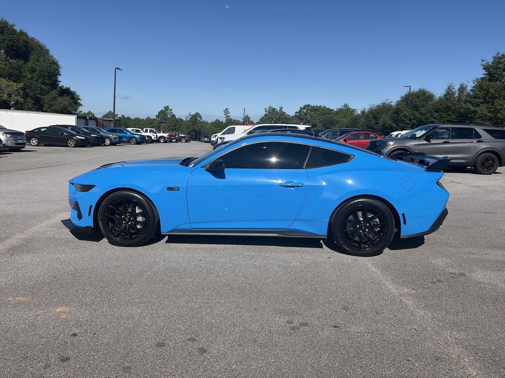 Certified 2025 Ford Mustang GT Premium RWD image 4