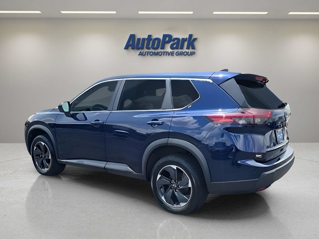Used 2025 Nissan Rogue SV AWD/4WD image 5