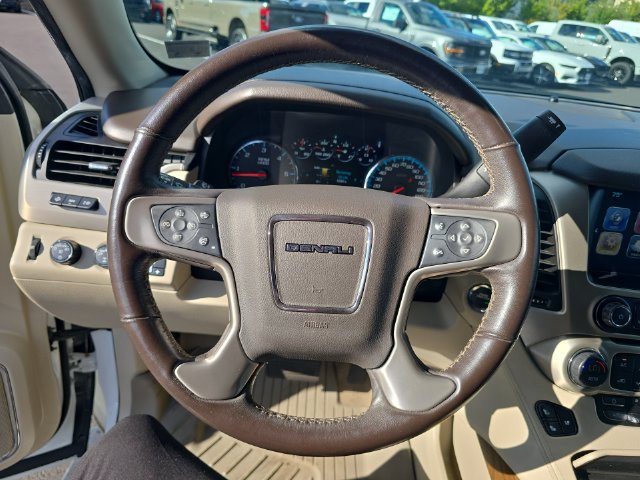 Used 2020 GMC Yukon XL Denali w/ Open Road Package AWD/4WD image 14