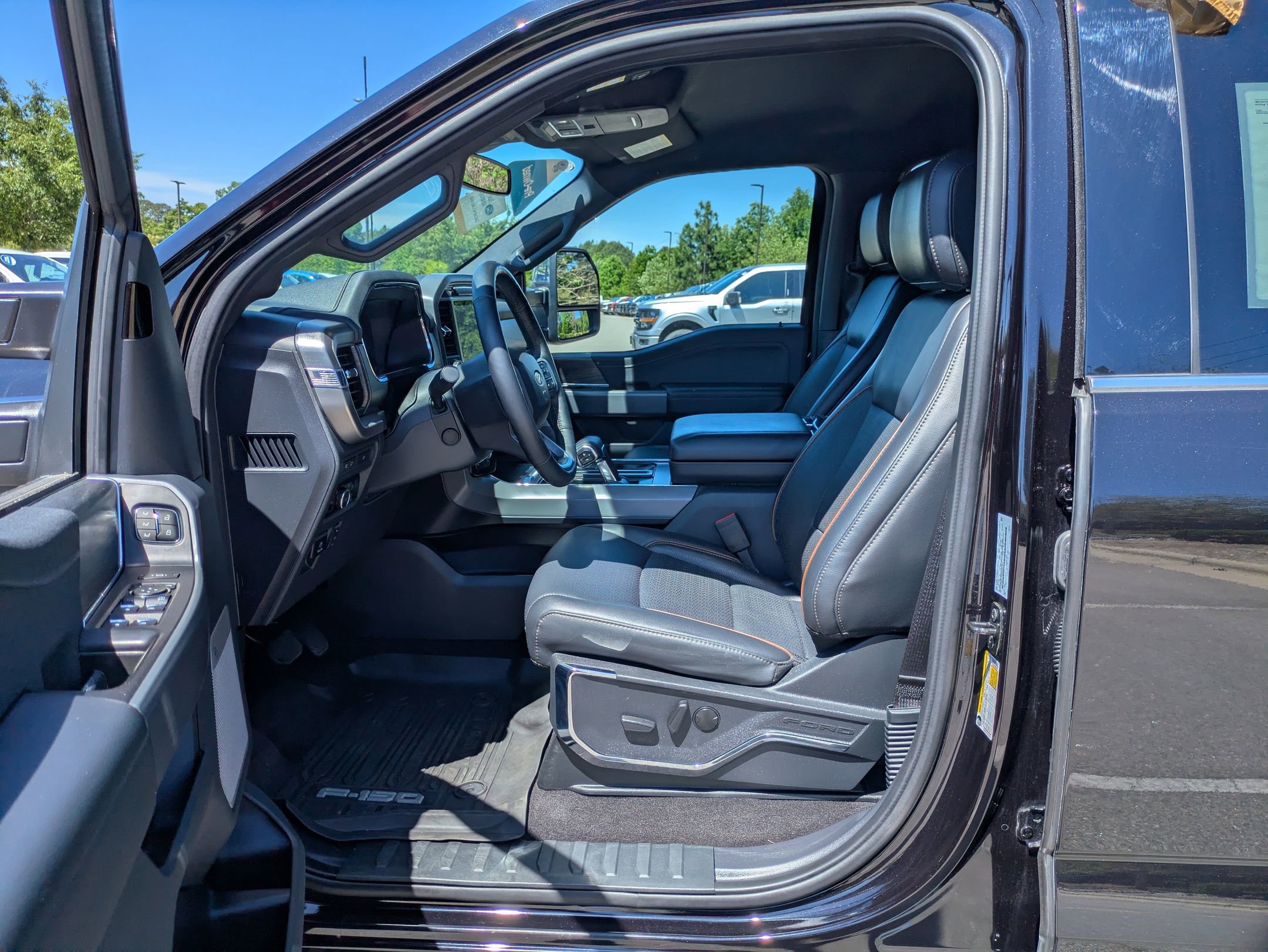 Certified 2024 Ford F150 Lariat w/ FX4 Off-Road Package AWD/4WD image 13