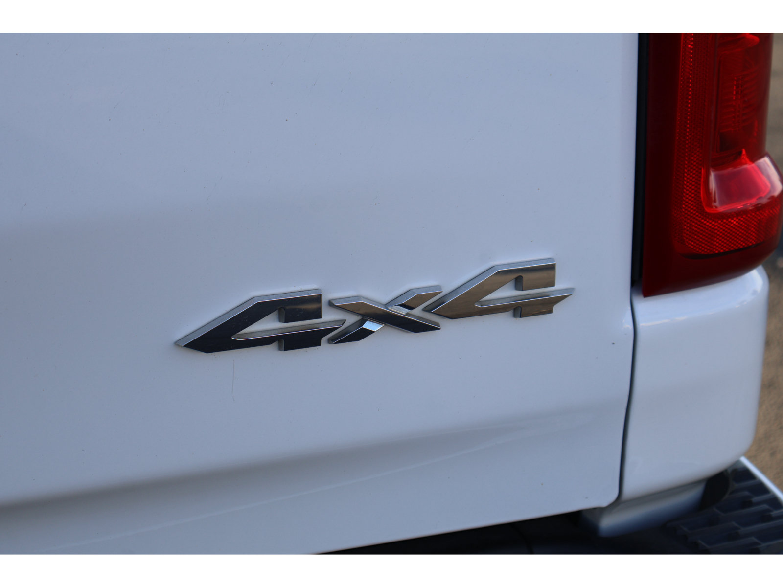Used 2025 RAM 1500 Laramie w/ Sport Appearance Package AWD/4WD image 17