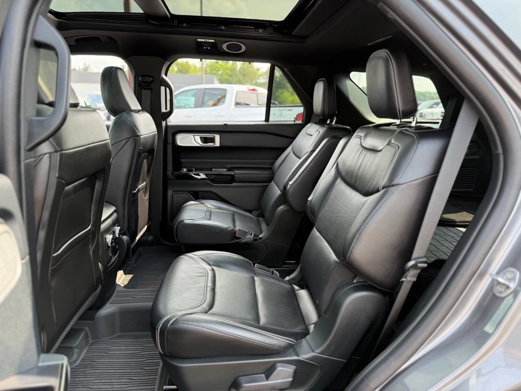 Certified 2023 Ford Explorer ST w/ Technology Package AWD/4WD image 16