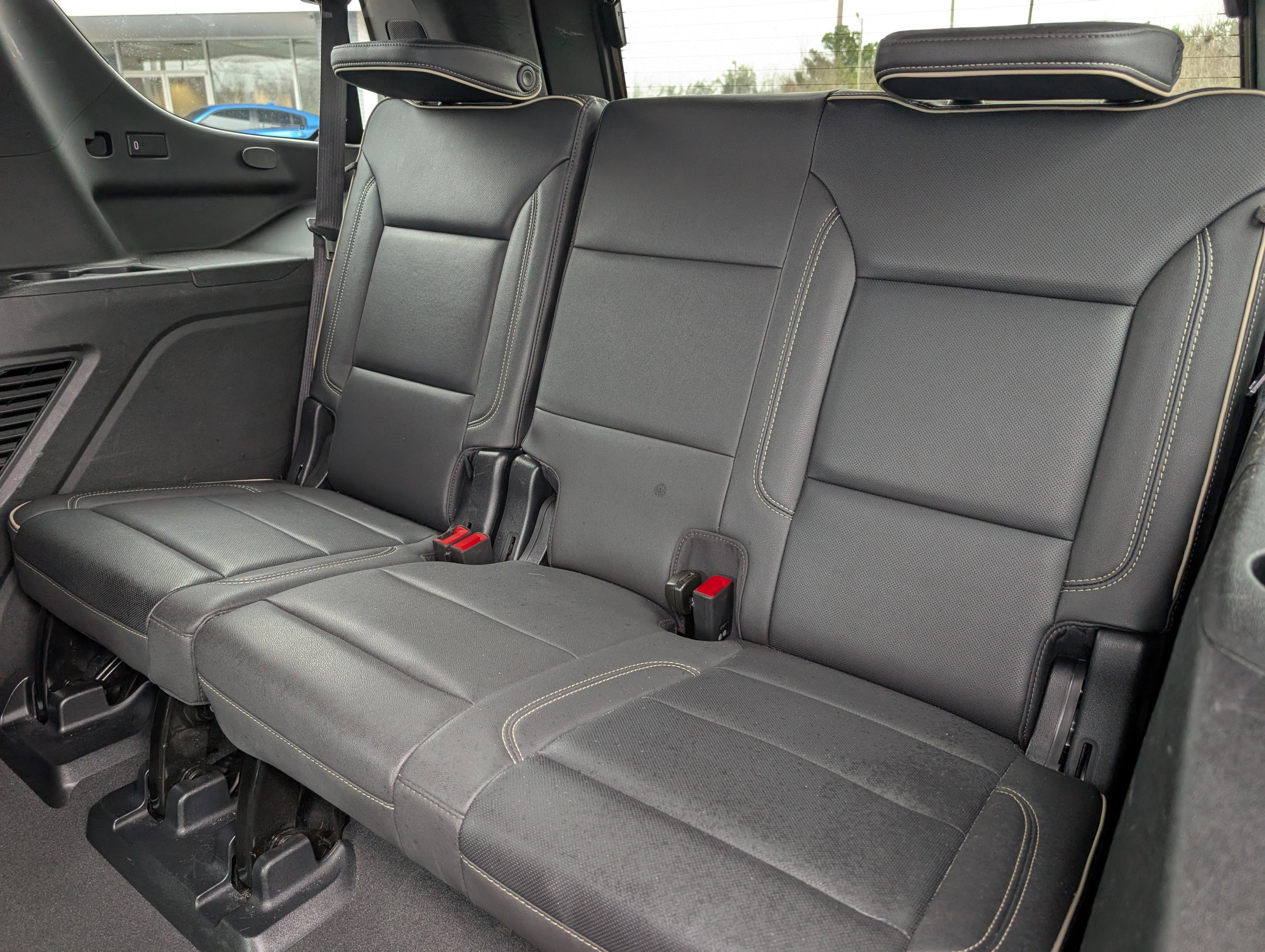 Used 2023 GMC Yukon SLT image 15