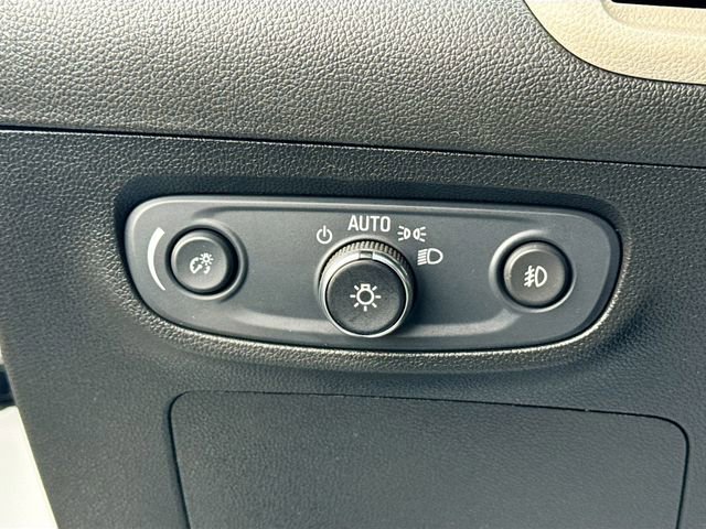Used 2021 Buick Encore GX Essence w/ Advanced Technology Package AWD/4WD image 13