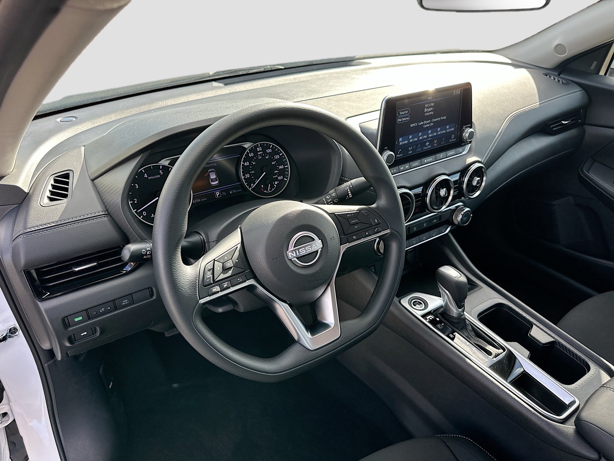 Used 2025 Nissan Sentra SV w/ Lighting Package image 9