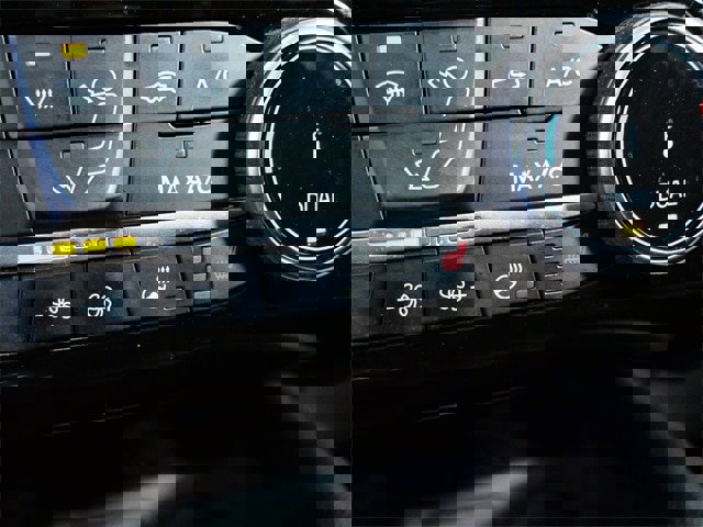 Certified 2022 Ford Escape Titanium w/ Class II Trailer Tow Package image 20