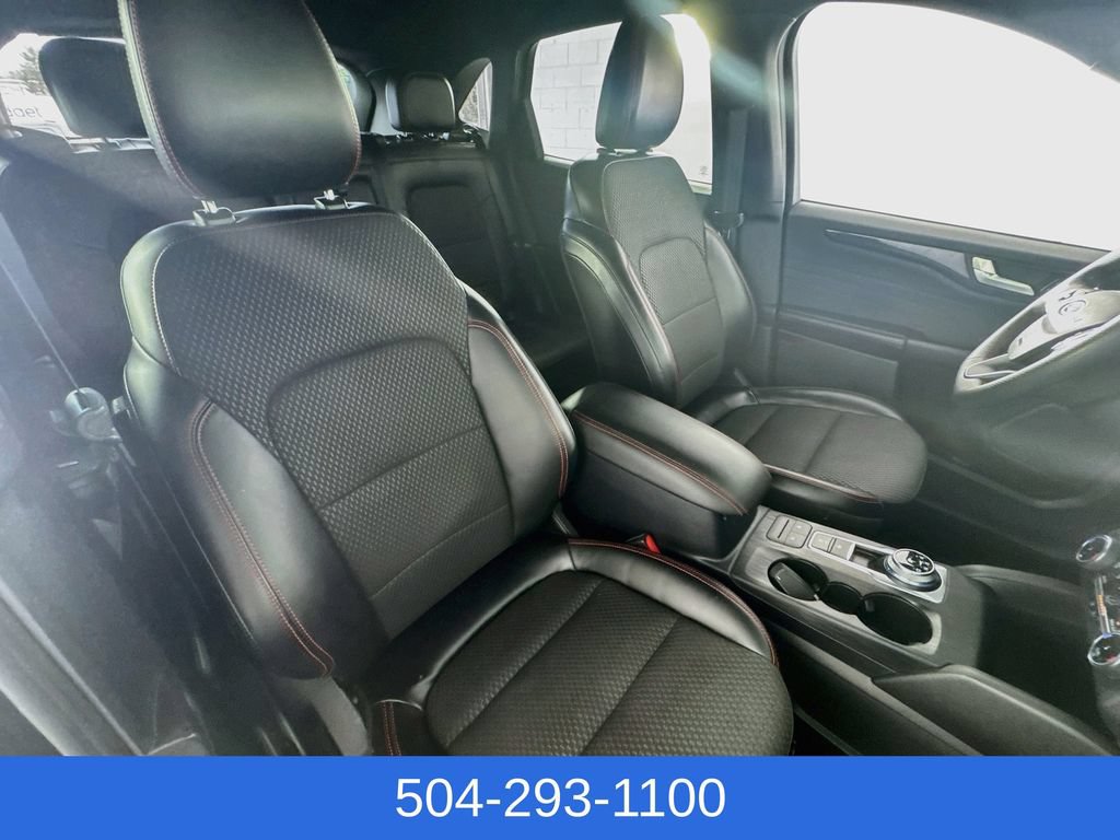 Certified 2023 Ford Escape ST-Line FWD image 27