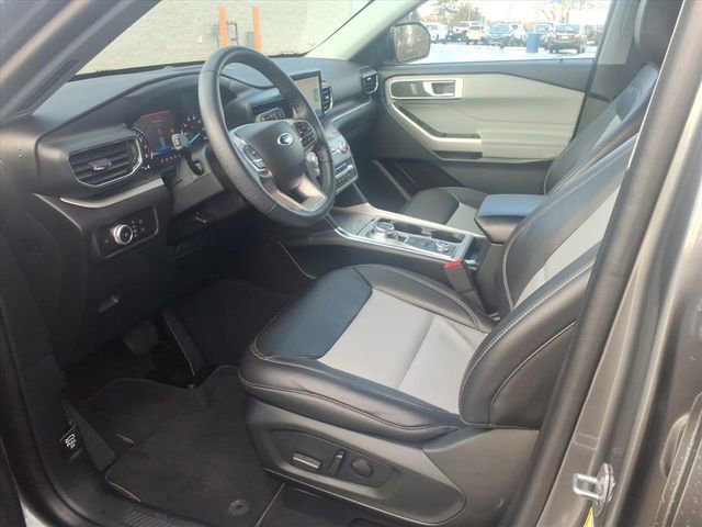 Certified 2023 Ford Explorer XLT w/ Equipment Group 202A image 13