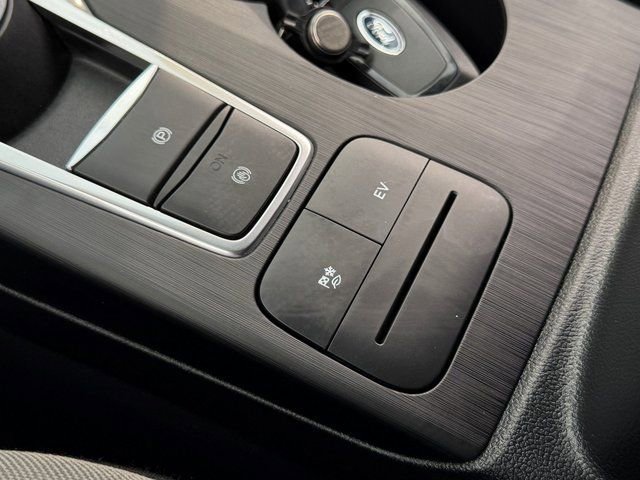 Certified 2022 Ford Escape SE w/ Convenience Package image 30