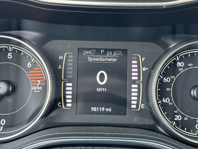 Used 2019 Jeep Cherokee Latitude Plus FWD image 15