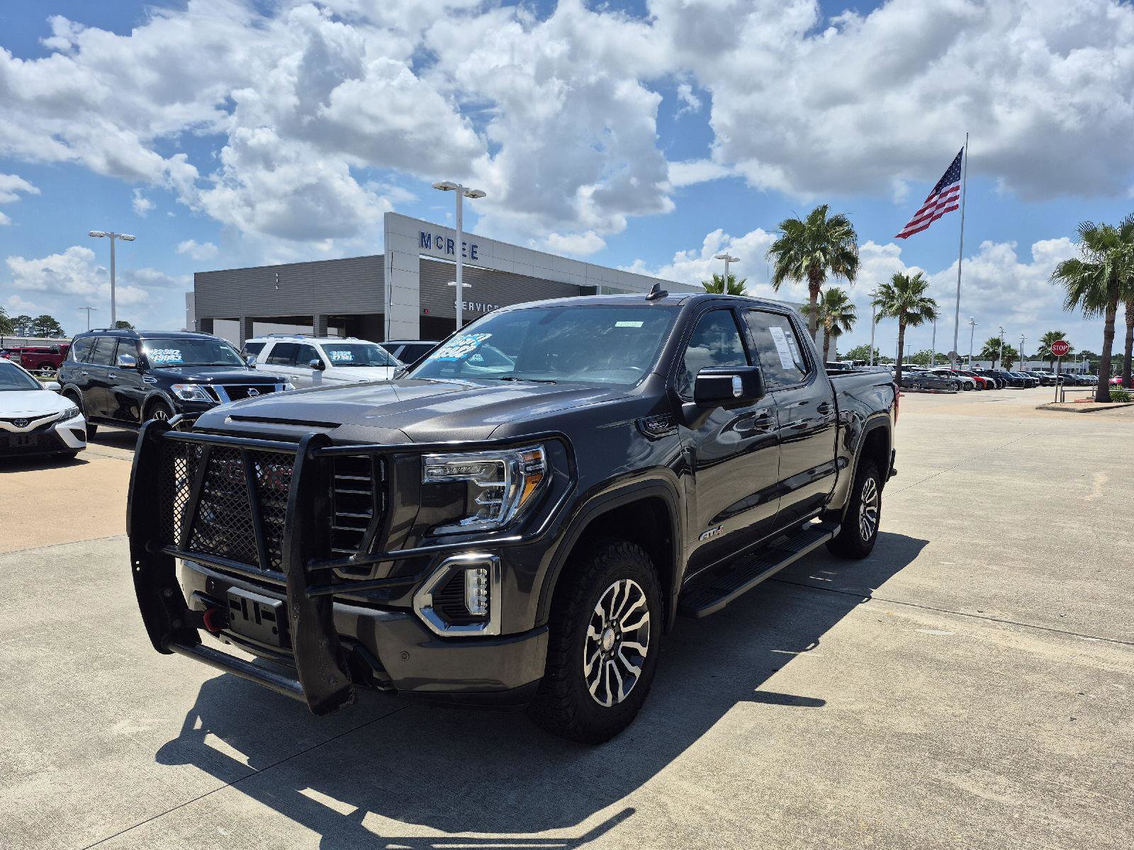 Used 2020 GMC Sierra 1500 AT4 w/ AT4 Premium Package AWD/4WD image 1