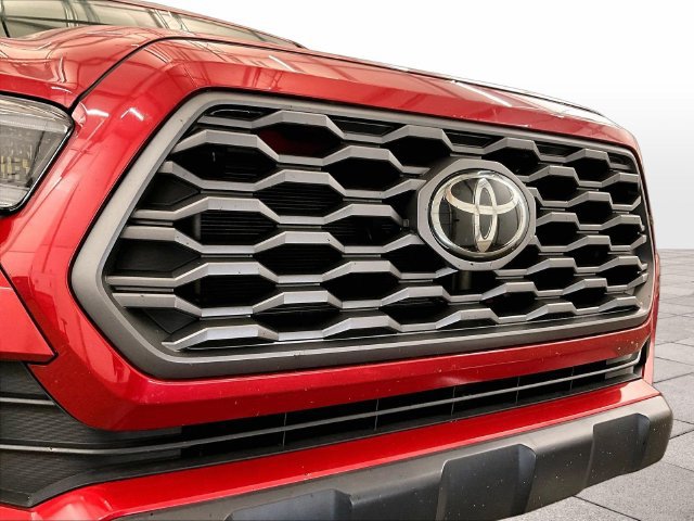 Used 2022 Toyota Tacoma TRD Off-Road w/ Technology Package AWD/4WD image 29