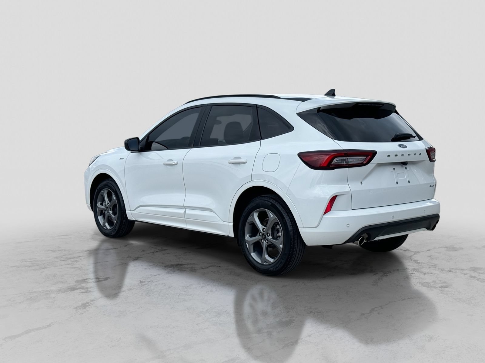 Certified 2023 Ford Escape ST-Line w/ Tech Pack #1 AWD/4WD image 5