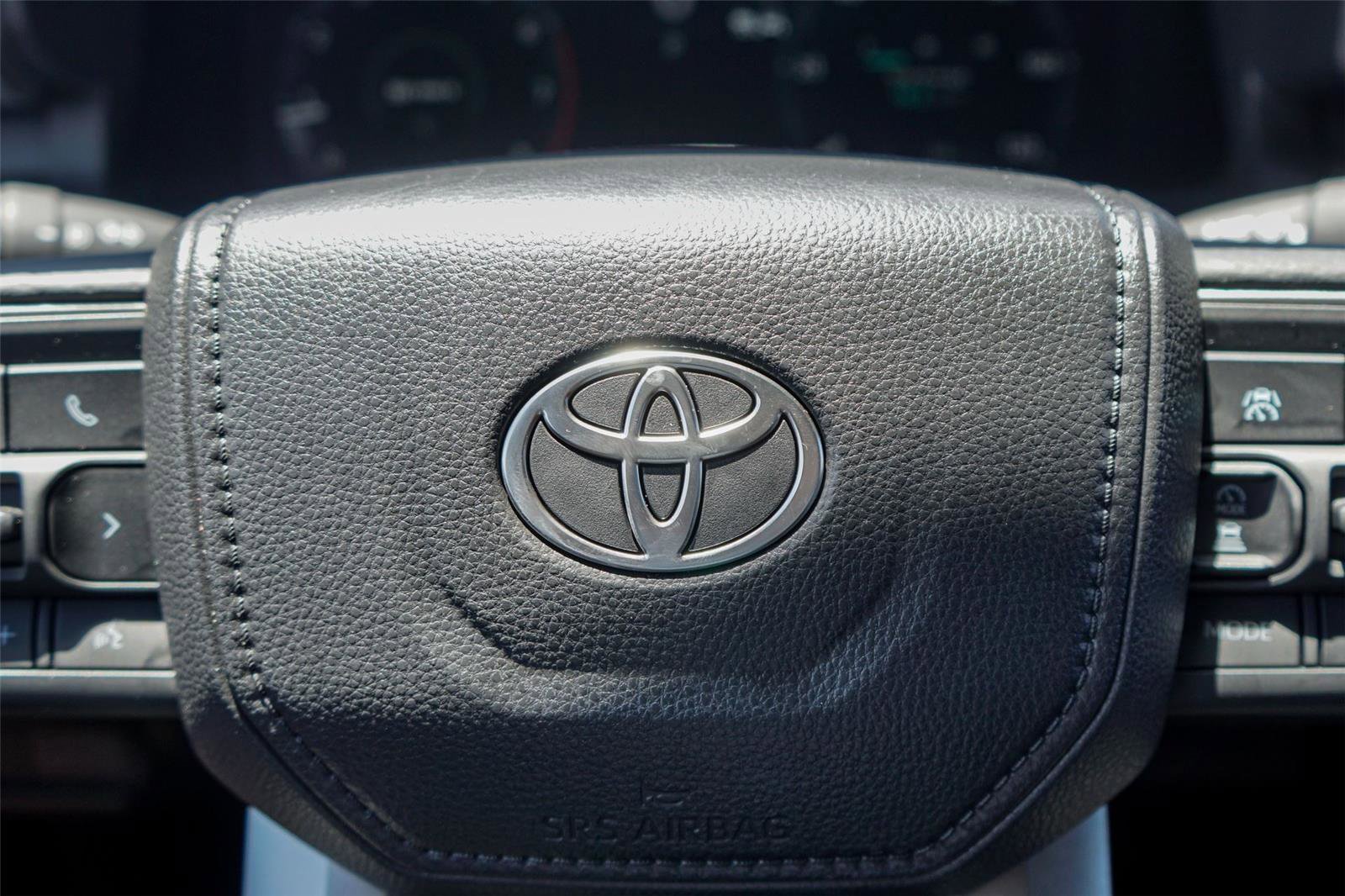 Used 2025 Toyota Tacoma TRD Sport AWD/4WD image 16