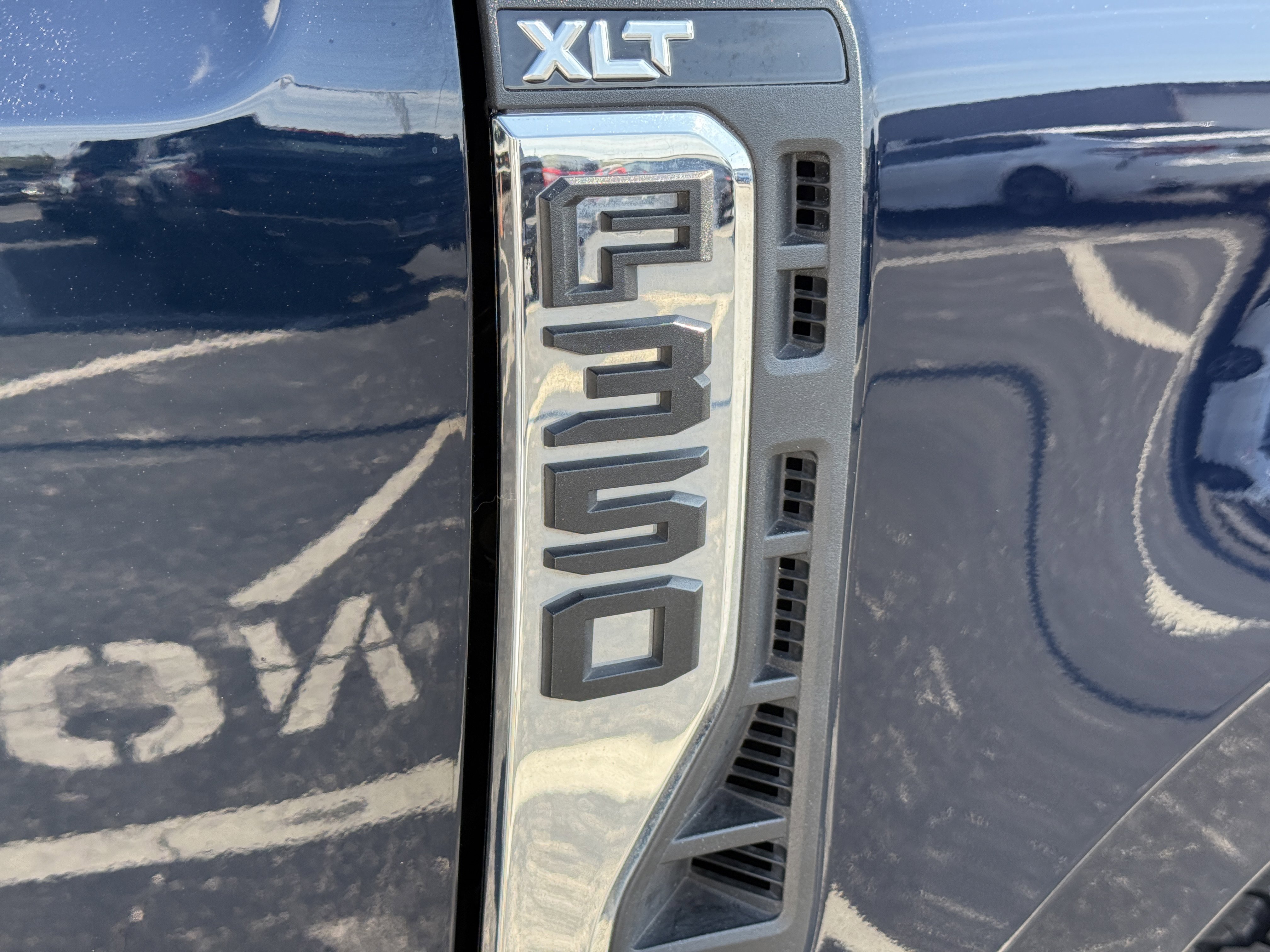 Certified 2023 Ford F350 XLT w/ FX4 Off-Road Package image 10