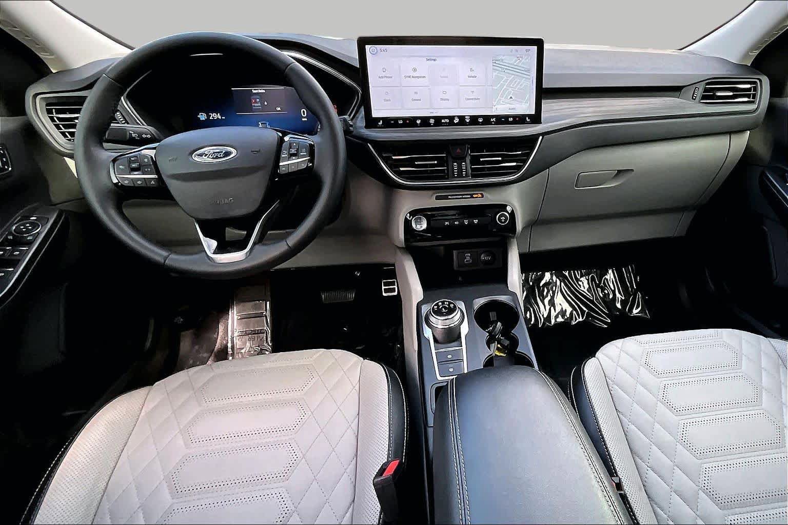 Certified 2023 Ford Escape Platinum w/ Premium Technology Package FWD image 16