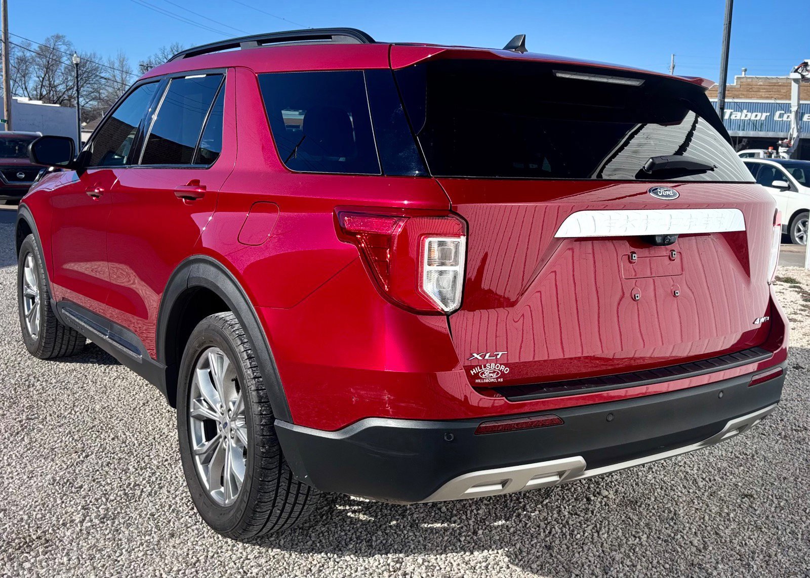 Certified 2021 Ford Explorer XLT w/ Equipment Group 202A image 3