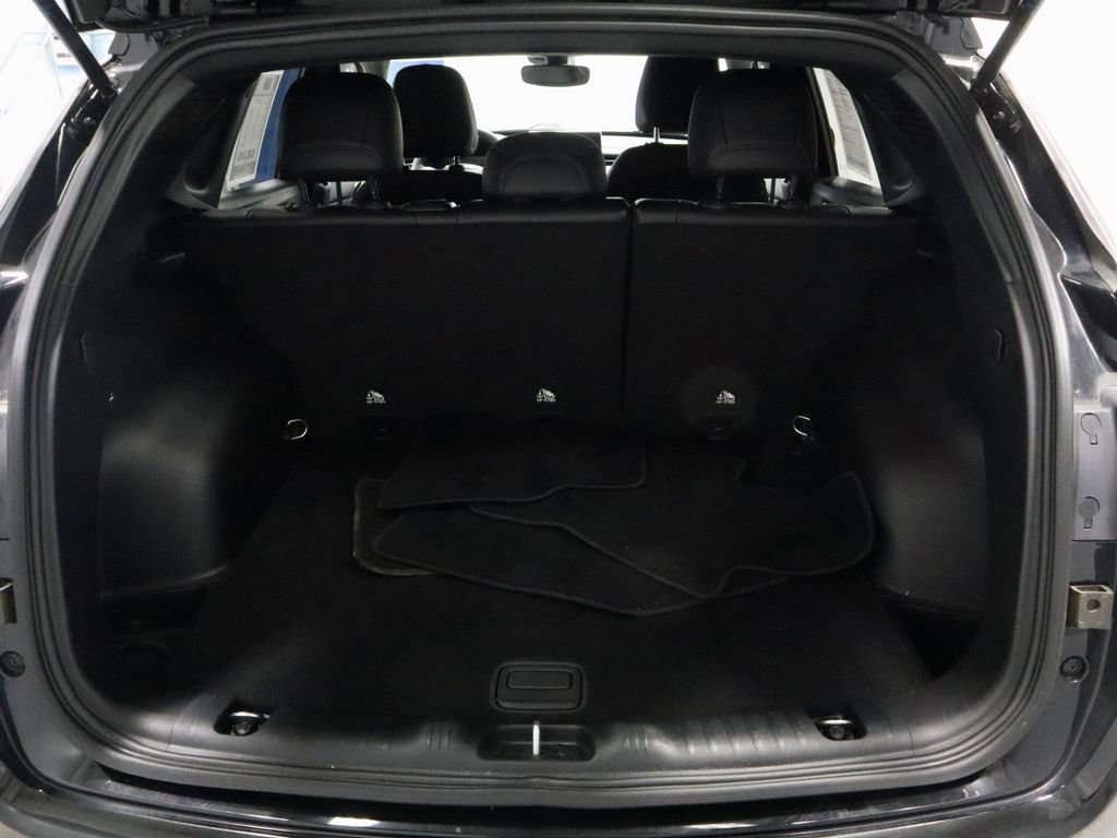 Used 2023 Jeep Compass Limited AWD/4WD image 13