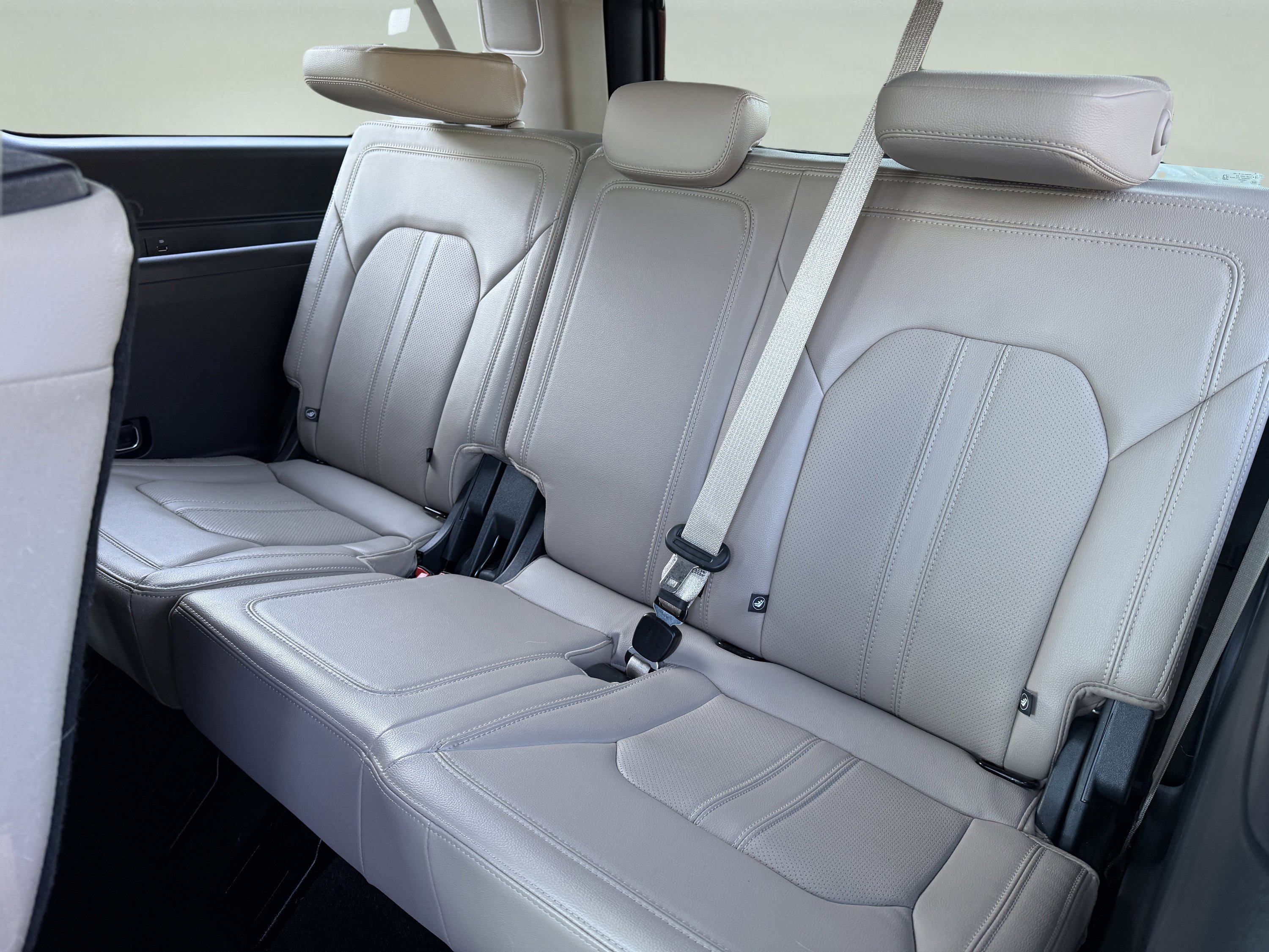 Certified 2023 Ford Expedition Max Limited image 11