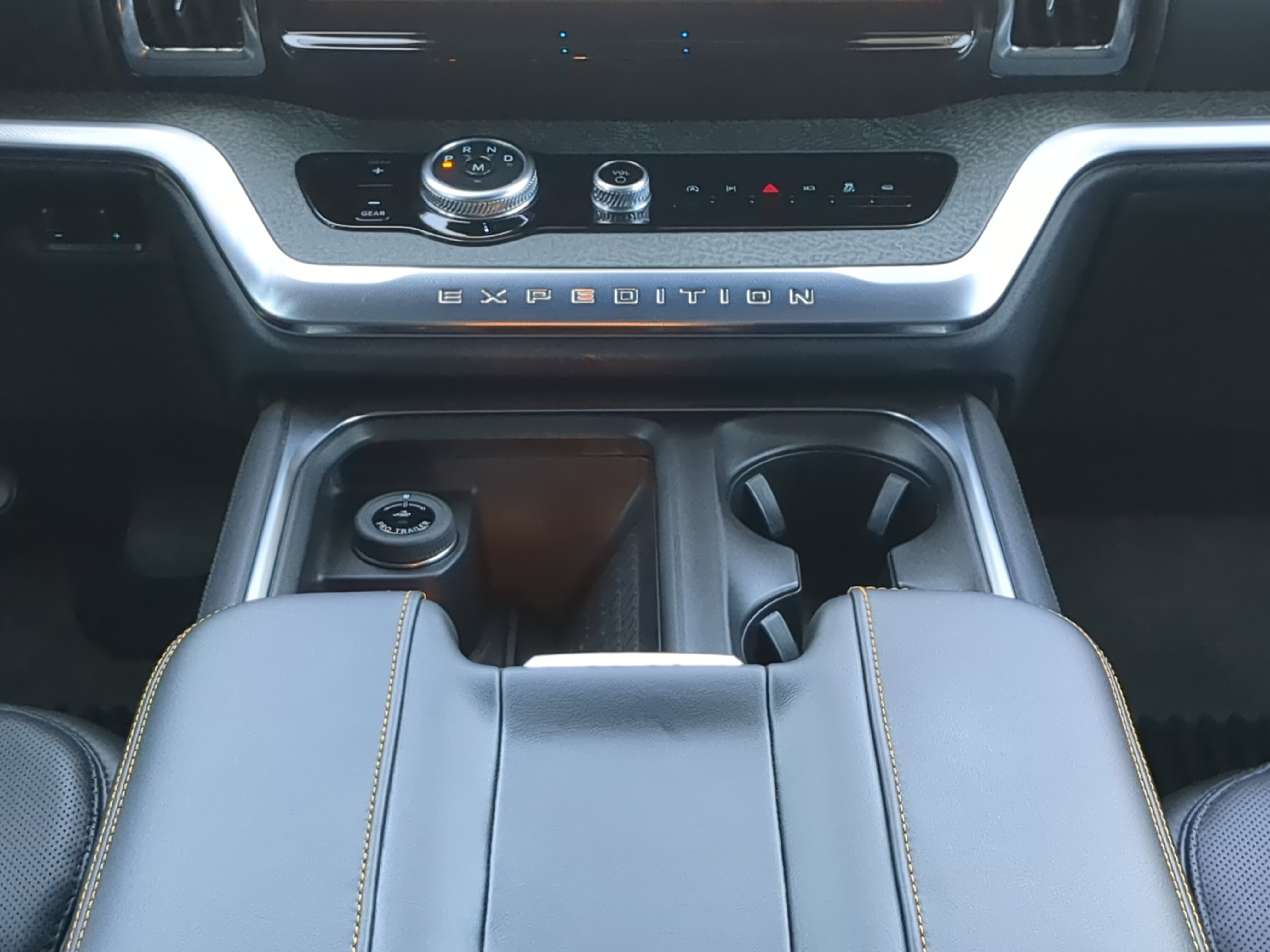 Certified 2025 Ford Expedition Tremor AWD/4WD image 17