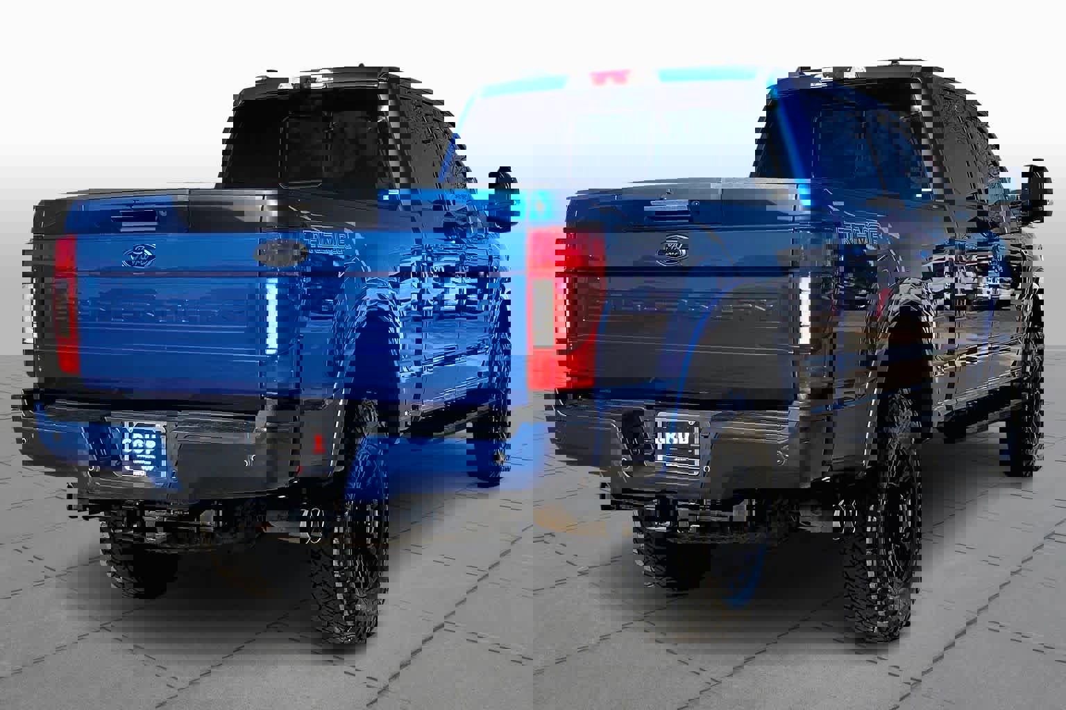 Certified 2022 Ford F350 Lariat w/ Tremor Off-Road Package image 12