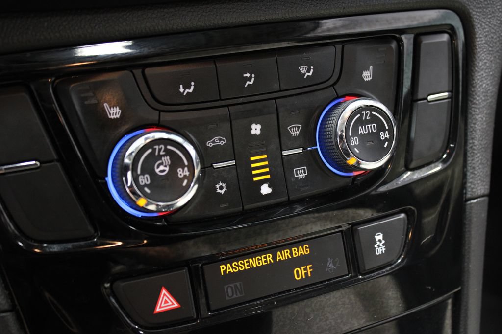 Used 2018 Buick Encore Essence w/ Experience Buick Package FWD image 32