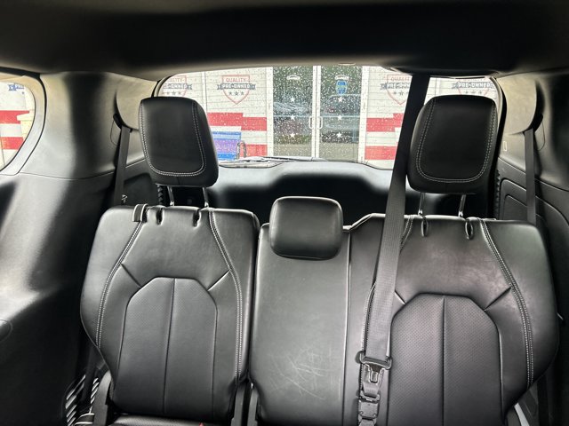 Used 2024 Chrysler Pacifica Limited FWD image 30