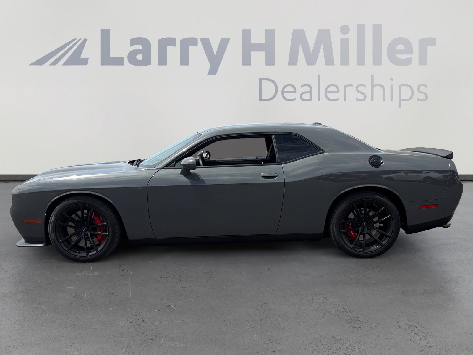 Used 2023 Dodge Challenger SRT Hellcat w/ Driver Convenience Group image 2