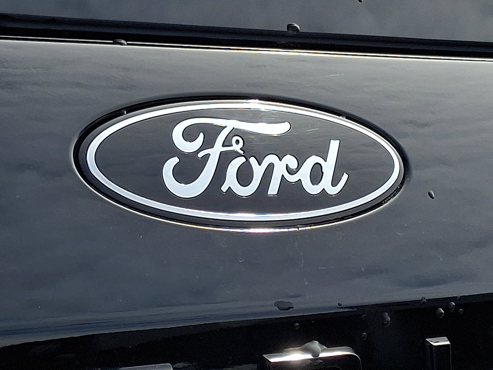 Certified 2025 Ford Expedition Platinum w/ Stealth Appearance Package AWD/4WD image 29