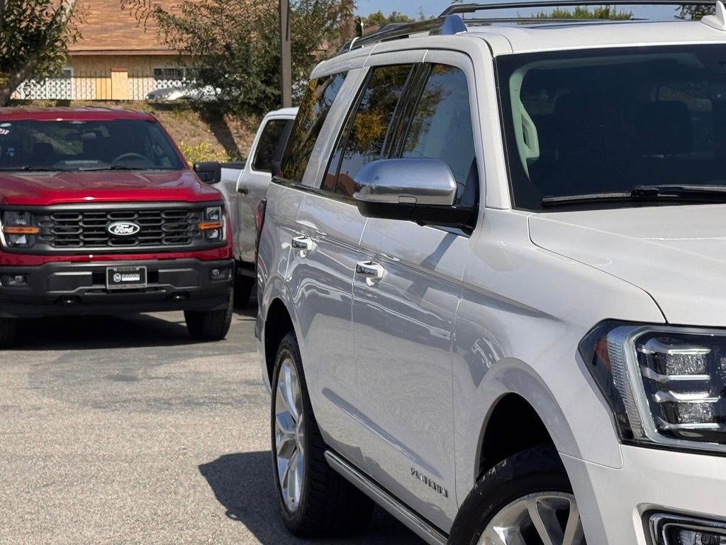 Certified 2019 Ford Expedition Platinum RWD image 5