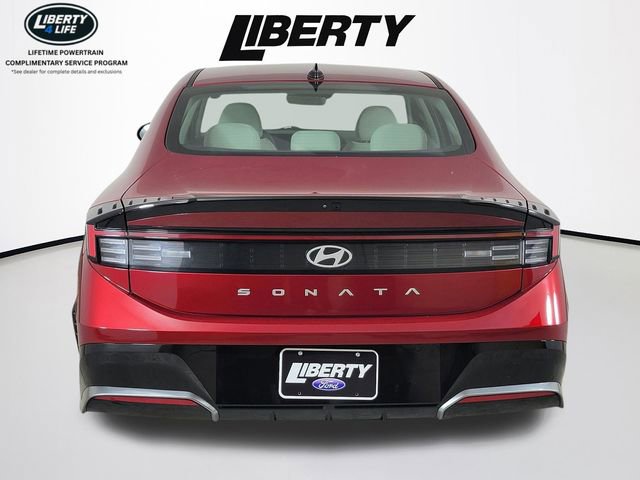 Used 2025 Hyundai Sonata SEL FWD image 4