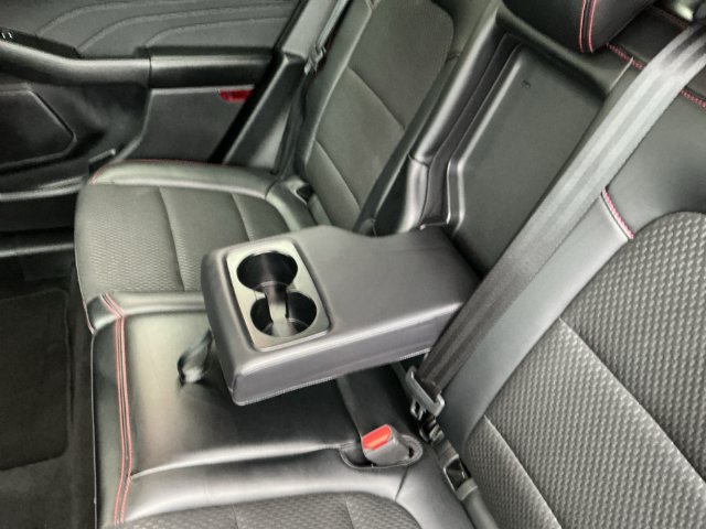 Certified 2025 Ford Escape ST-Line Select AWD/4WD image 29