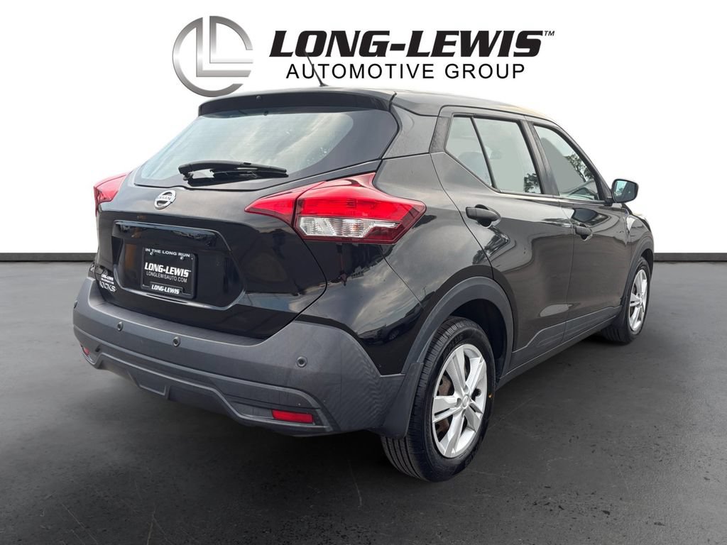 Used 2020 Nissan Kicks S FWD image 7