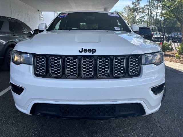 Used 2020 Jeep Grand Cherokee Altitude AWD/4WD image 9