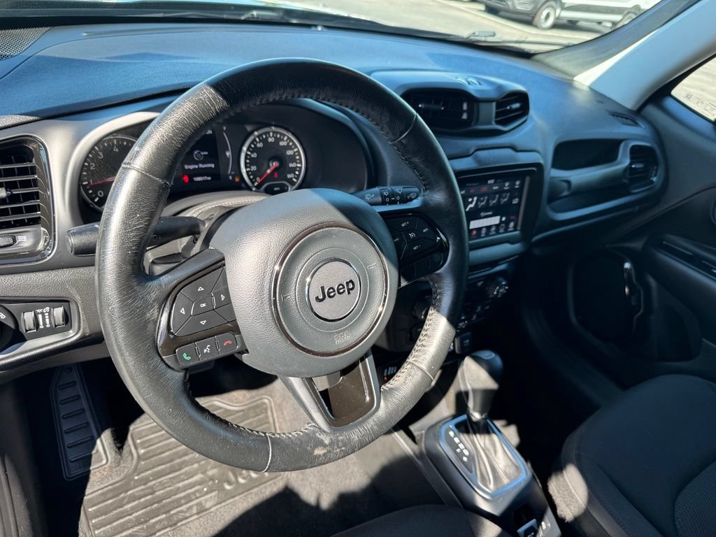 Used 2018 Jeep Renegade Altitude AWD/4WD image 19