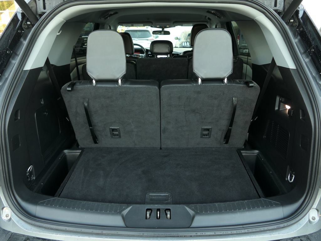 Certified 2023 Ford Explorer XLT w/ Equipment Group 202A RWD image 26