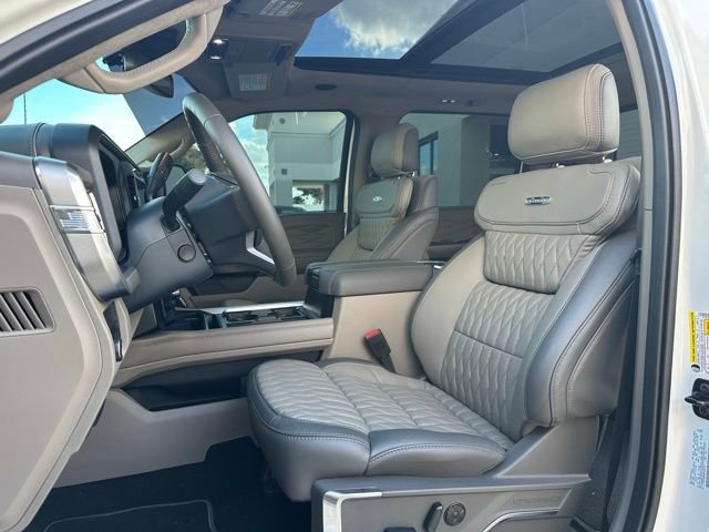 Certified 2025 Ford F350 Platinum w/ Platinum Plus Package image 14