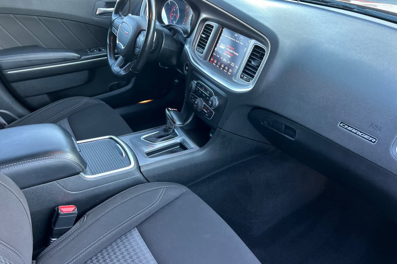 Used 2022 Dodge Charger SXT w/ Cold Weather Package image 16