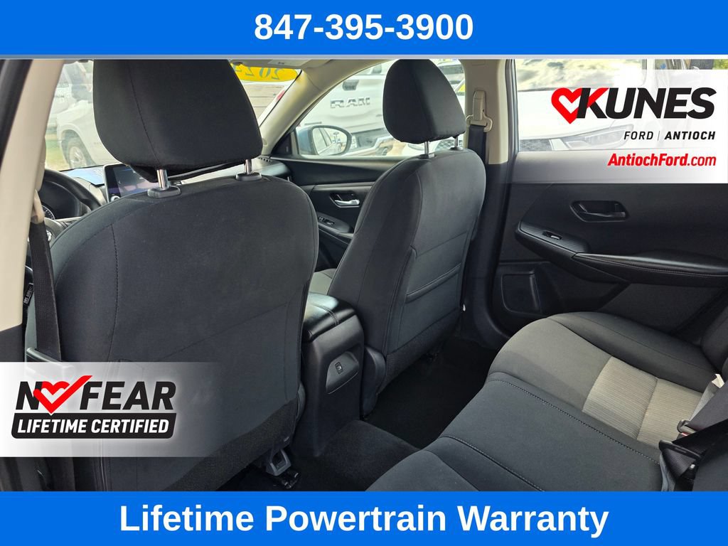 Used 2024 Nissan Sentra SV FWD image 18